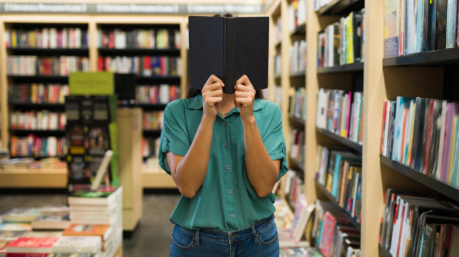 από-αυτή-τη-βιβλιοθήκη-τι-κρατάτε-563245765