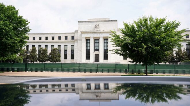 πρώτη-μείωση-των-επιτοκίων-από-fed-έπειτ-563227744