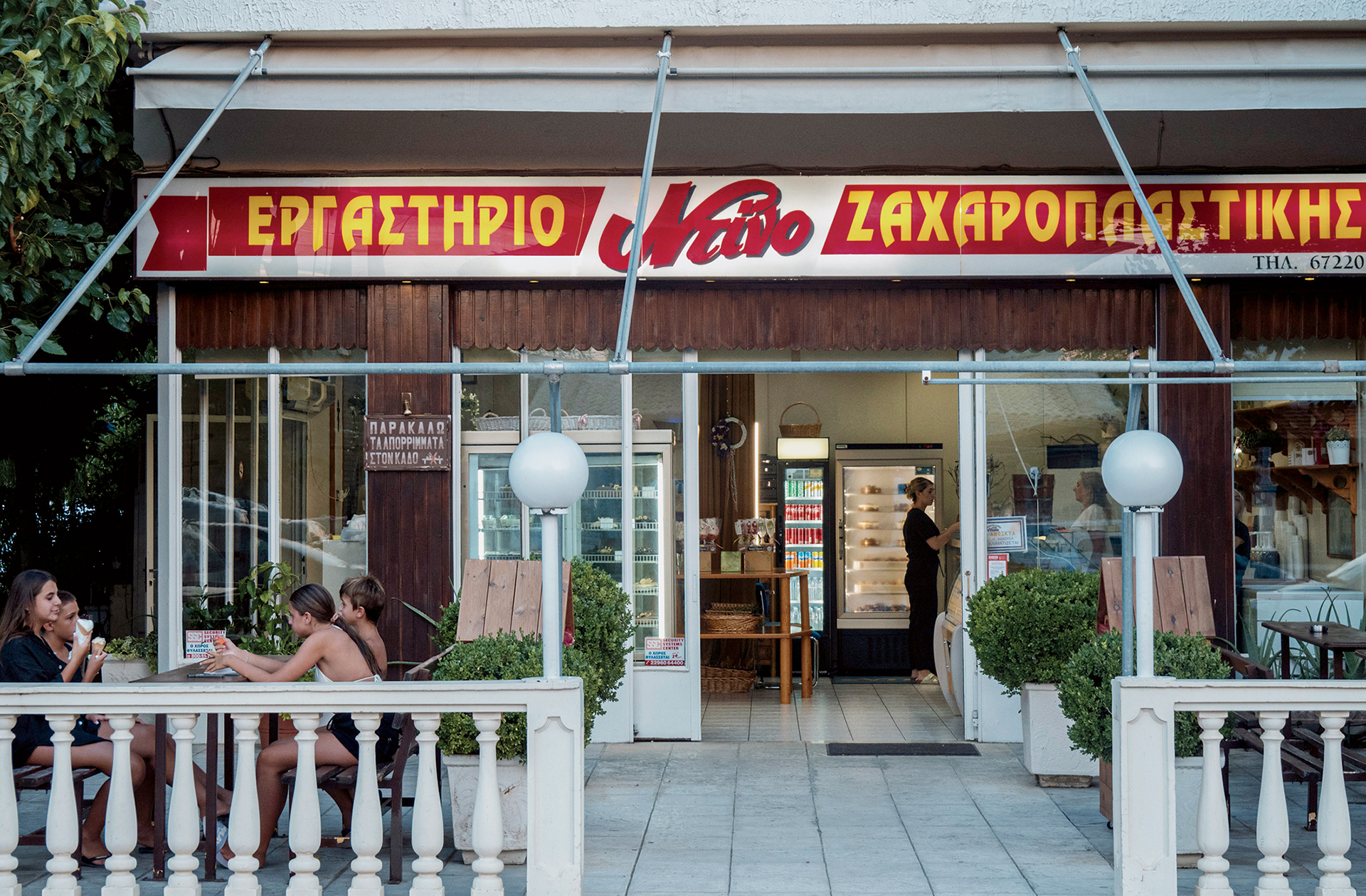 Μία ώρα από τη Αθήνα με τον Προαστιακό, για τα τελευταία μπάνια της σεζόν-5