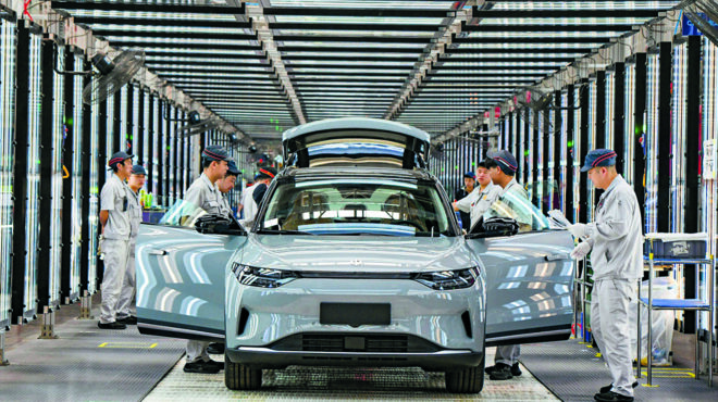 η-διαμάχη-με-τη-δύση-στρέφει-ξανά-την-κί-563200936