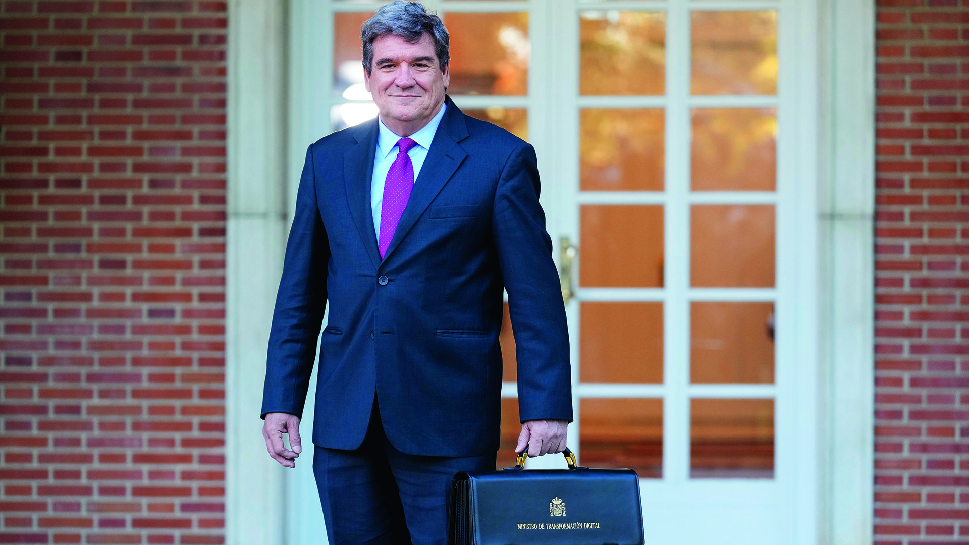 UBS: Ανάπτυξη 2,5% φέτος για την Ελλάδα-1