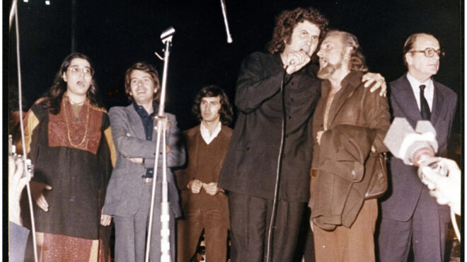 η-ελλάδα-στα-γήπεδα-ξεσπάει-563209039