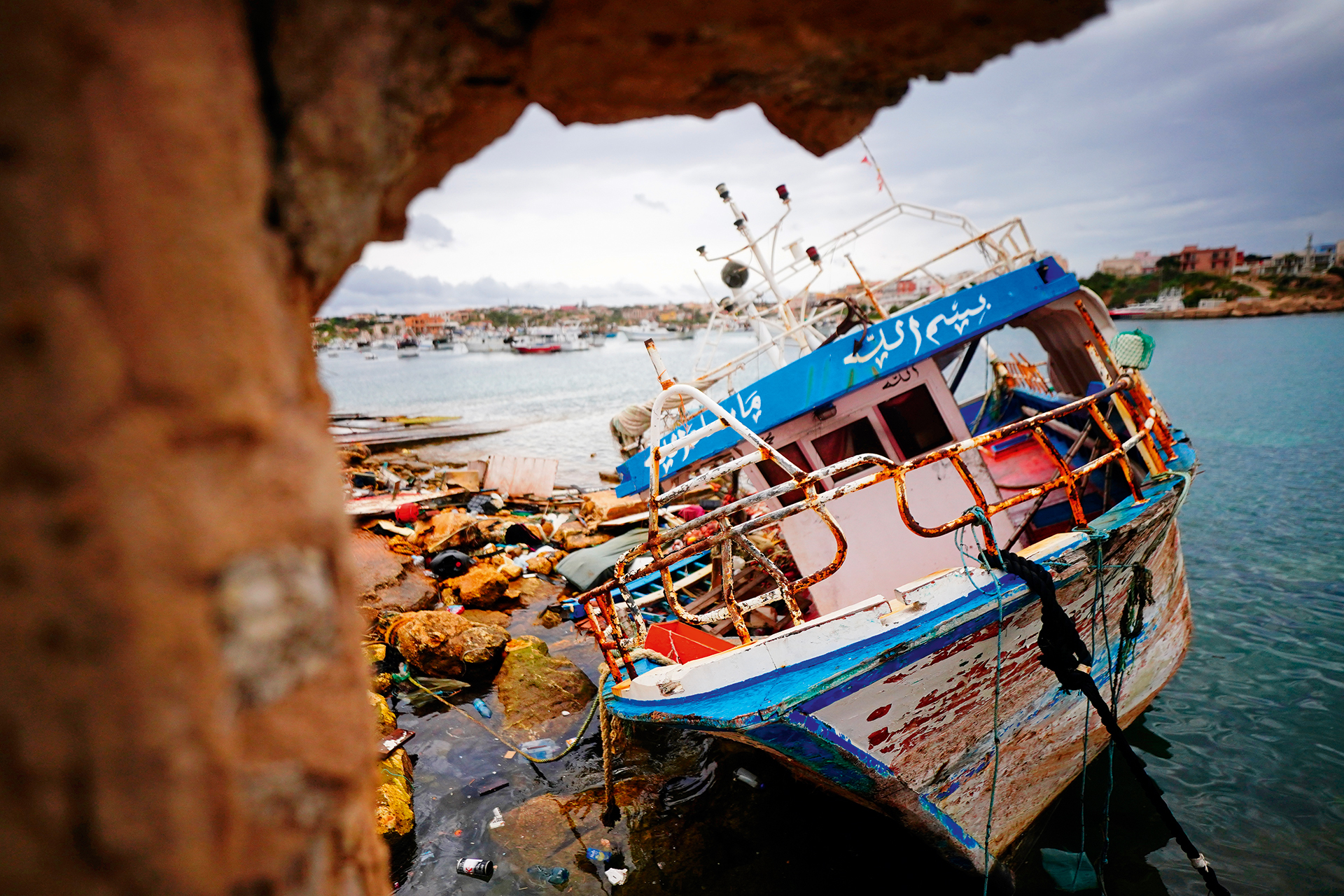 Εκεί που συναντιούνται ο κόσμος των μεταναστών και ο κόσμος των τουριστών-4