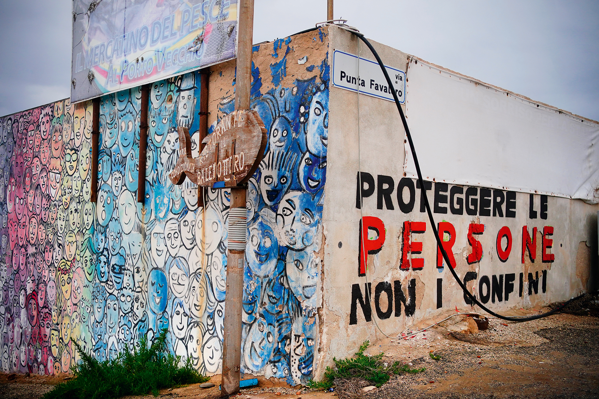 Εκεί που συναντιούνται ο κόσμος των μεταναστών και ο κόσμος των τουριστών-5