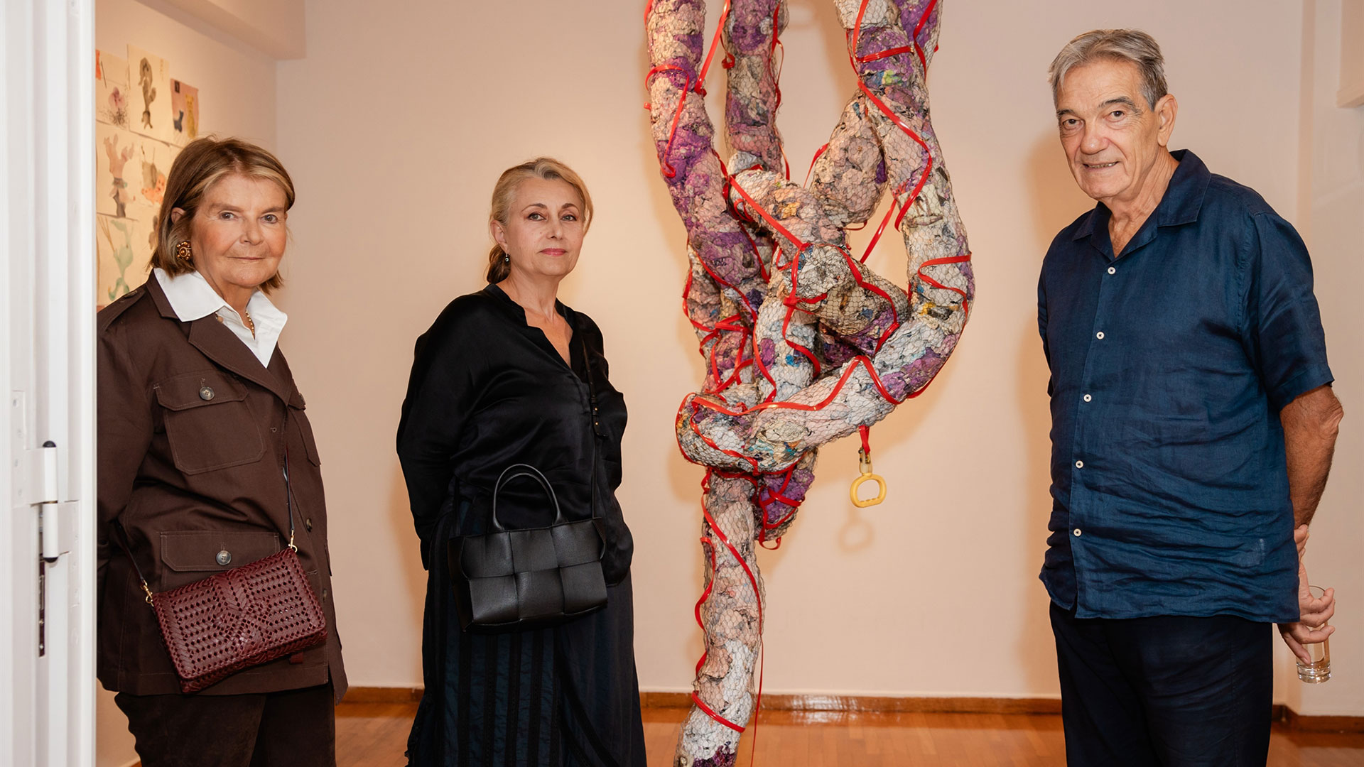 Το νήμα του μύθου υφαίνει την τέχνη στην γκαλερί Citronne στην Αθήνα-4