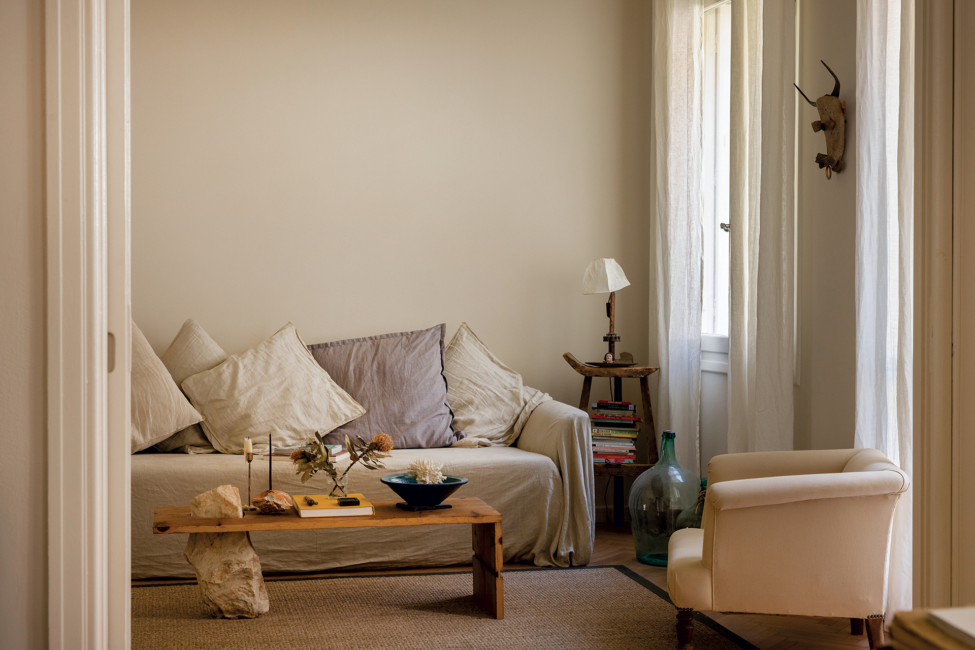 Ενα διαμέρισμα του ’30 στο Κουκάκι που δεν το άγγιξε ο χρόνος-4