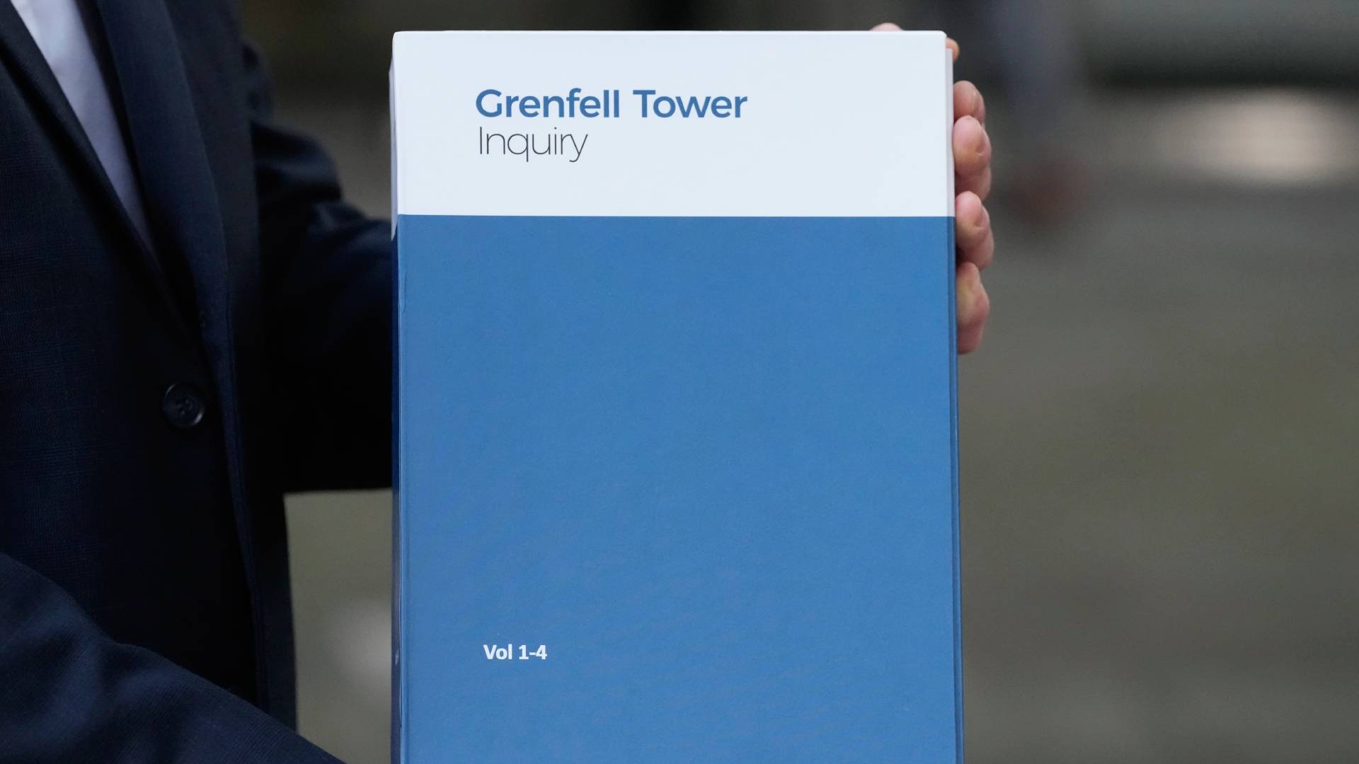 Φωτιά στον Πύργο Γκρένφελ: Ευθύνες στις αρχές και στην κατασκευαστική-1