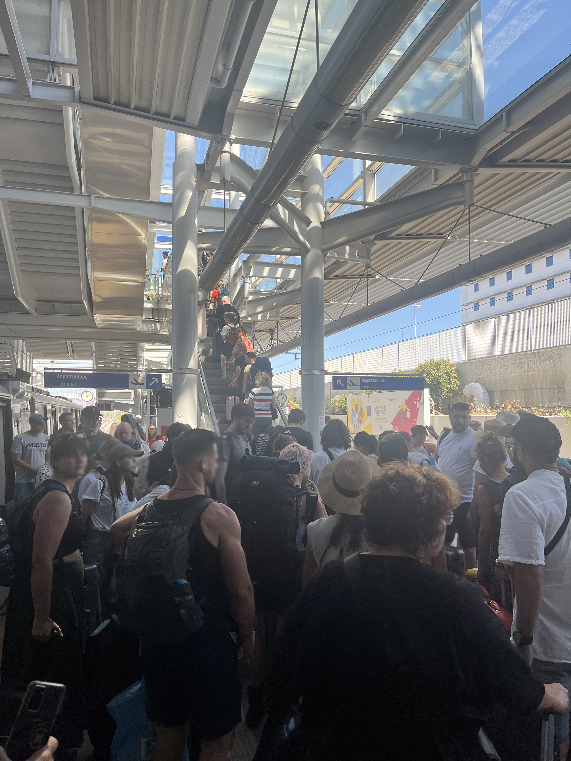 Ελ. Βενιζέλος: Μεγάλες καθυστερήσεις σε πολλές πτήσεις-1