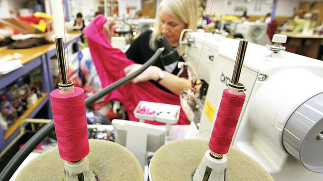 μικρή-ενίσχυση-λιανικών-πωλήσεων-ένδ-563204473