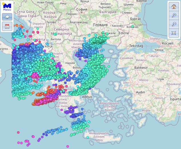 Κακοκαιρία «Atena»: Ισχυρές καταιγίδες στην Αθήνα – Προβλήματα σε δρόμους-10