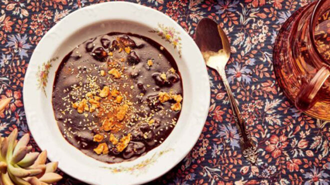 μουσταλευριά-563201137