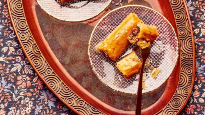 μπακλαβάς-με-πετιμέζι-563210137