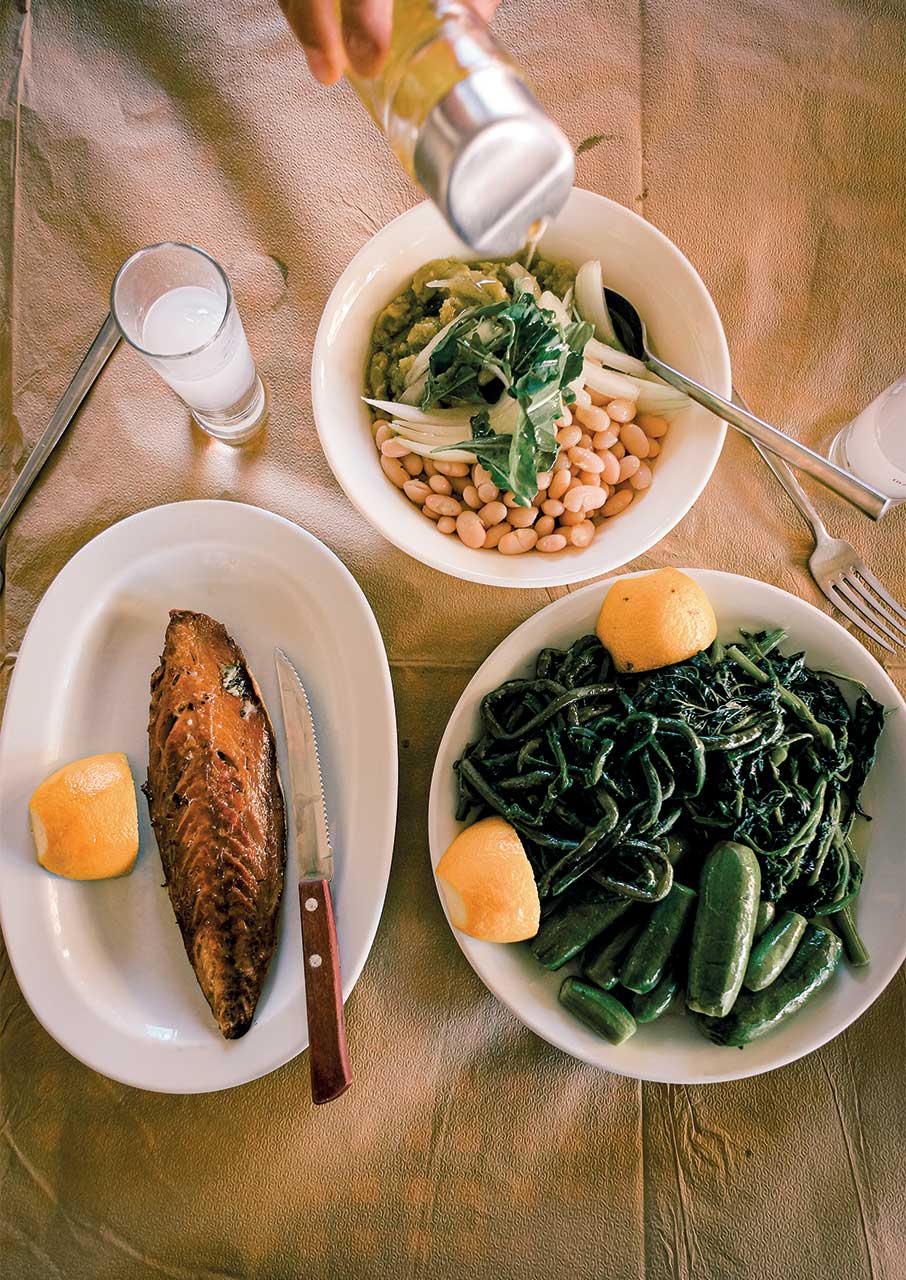 Τα καφενεία-ουζερί της Λέσβου που αξίζει να επισκεφθείτε-6