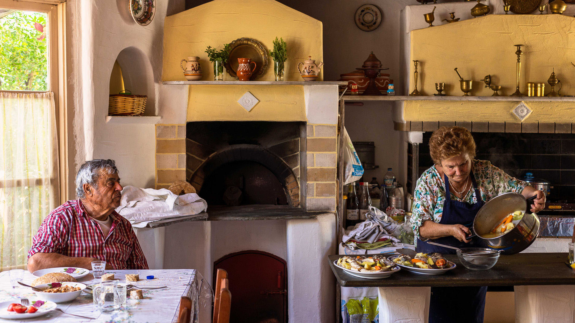 Η «Σάντα Μαρία» της παριανής γαστρονομίας μάς έβαλε στην κουζίνα της-1