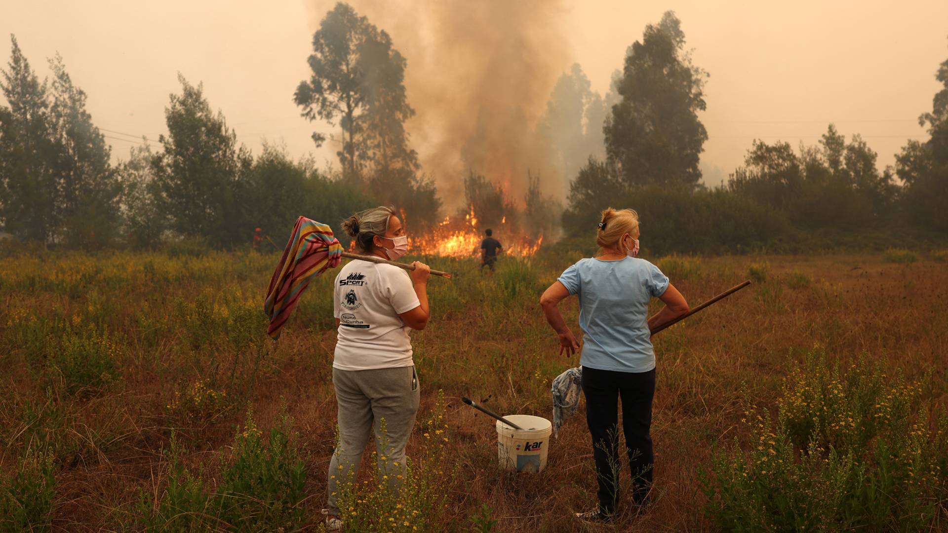 Πορτογαλία: Ανιση μάχη με τις φλόγες – Ενισχύσεις αναμένονται από Ισπανία και Μαρόκο-2