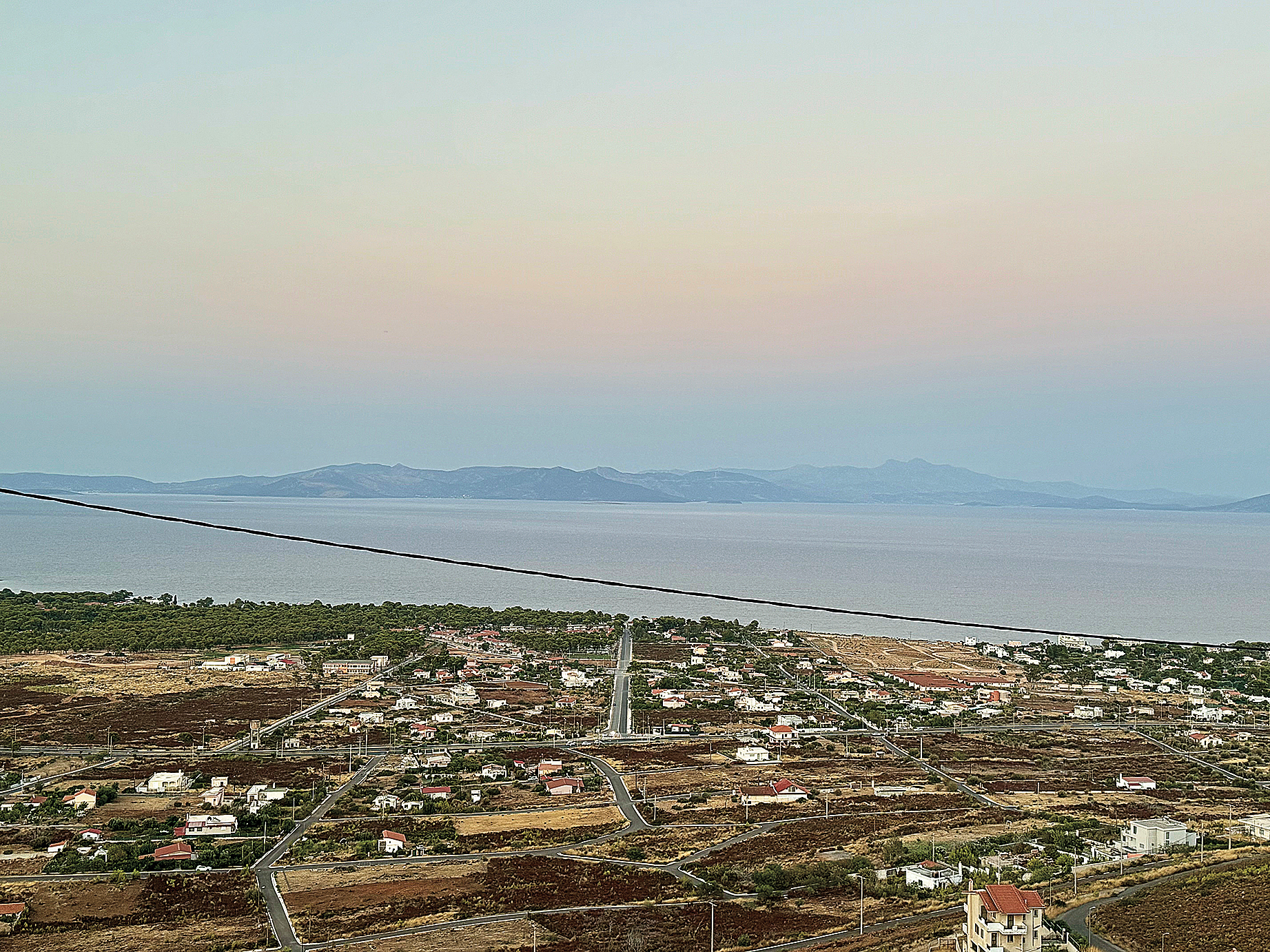 Η πευκοφοβία «καίει» το Μάτι-1
