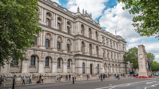 το-λονδίνο-επαναξιολογεί-την-εξωτερι-563211019