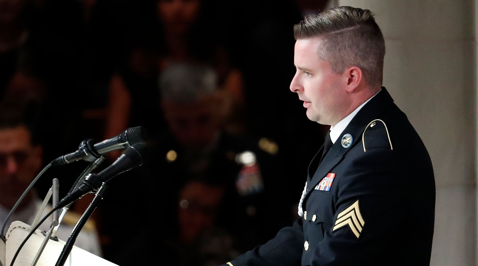 Οι αξίες της Χάρις, η ταραχώδης επίσκεψη Τραμπ και τα προεόρτια του debate-4