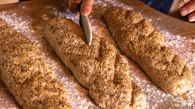 ψωμί-ζυμωτό-με-μαστίχα-και-γλυκάνισο-α-563204950