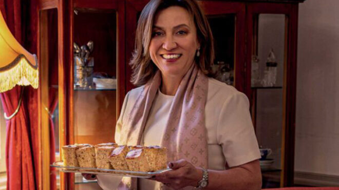 κέικ-λεμονιού-με-παπαρουνόσπορο-563258602