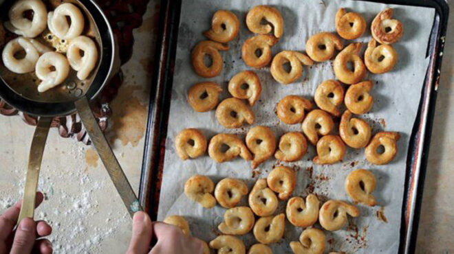 παξιμαδάκια-κρασάτα-βραστά-και-φουρν-563270725
