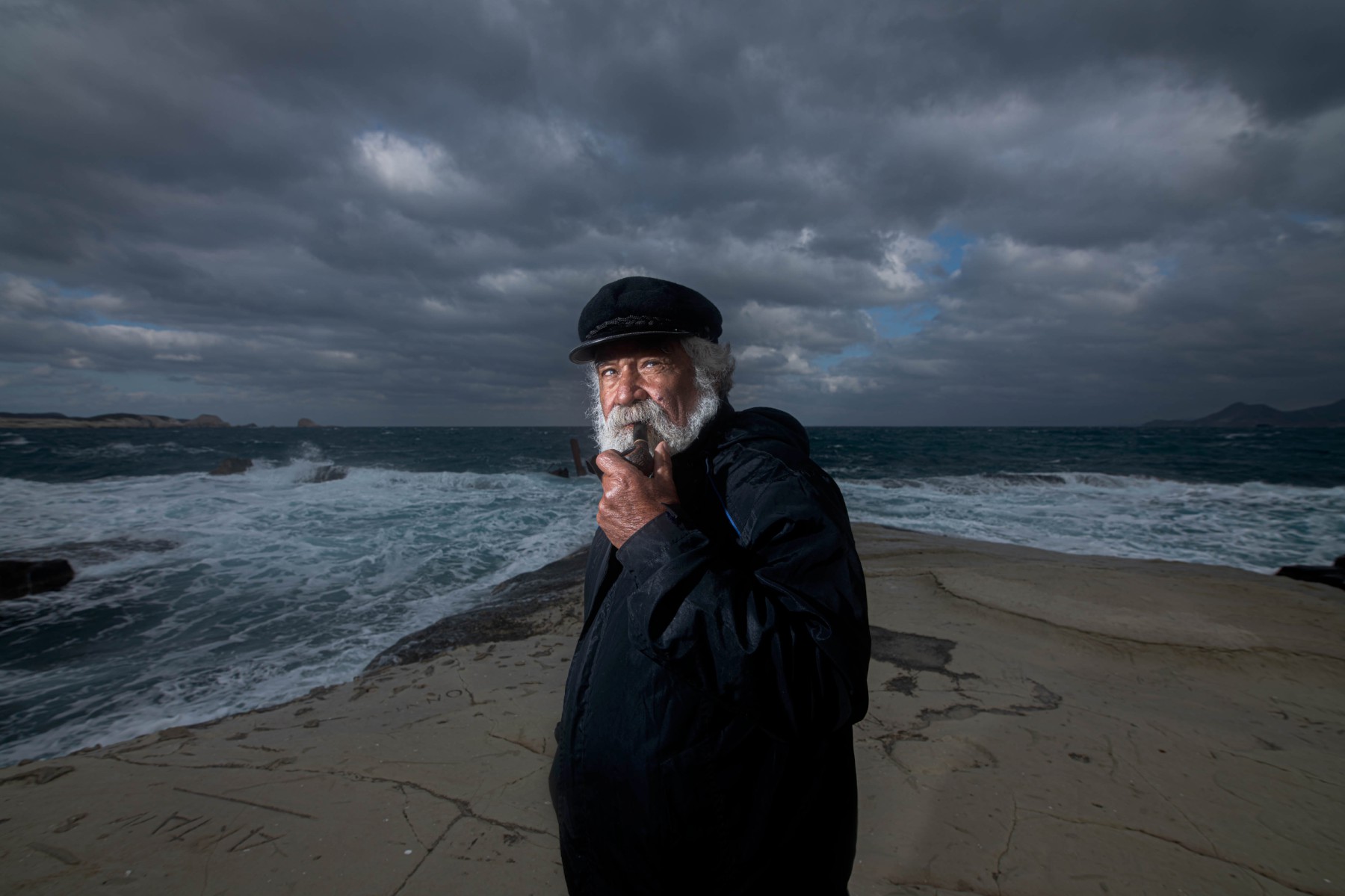 «Είδε τόσο αίμα που τυφλώθηκε»: Ανθρωπογραφίες ενός Αιγαίου που χάνεται-5