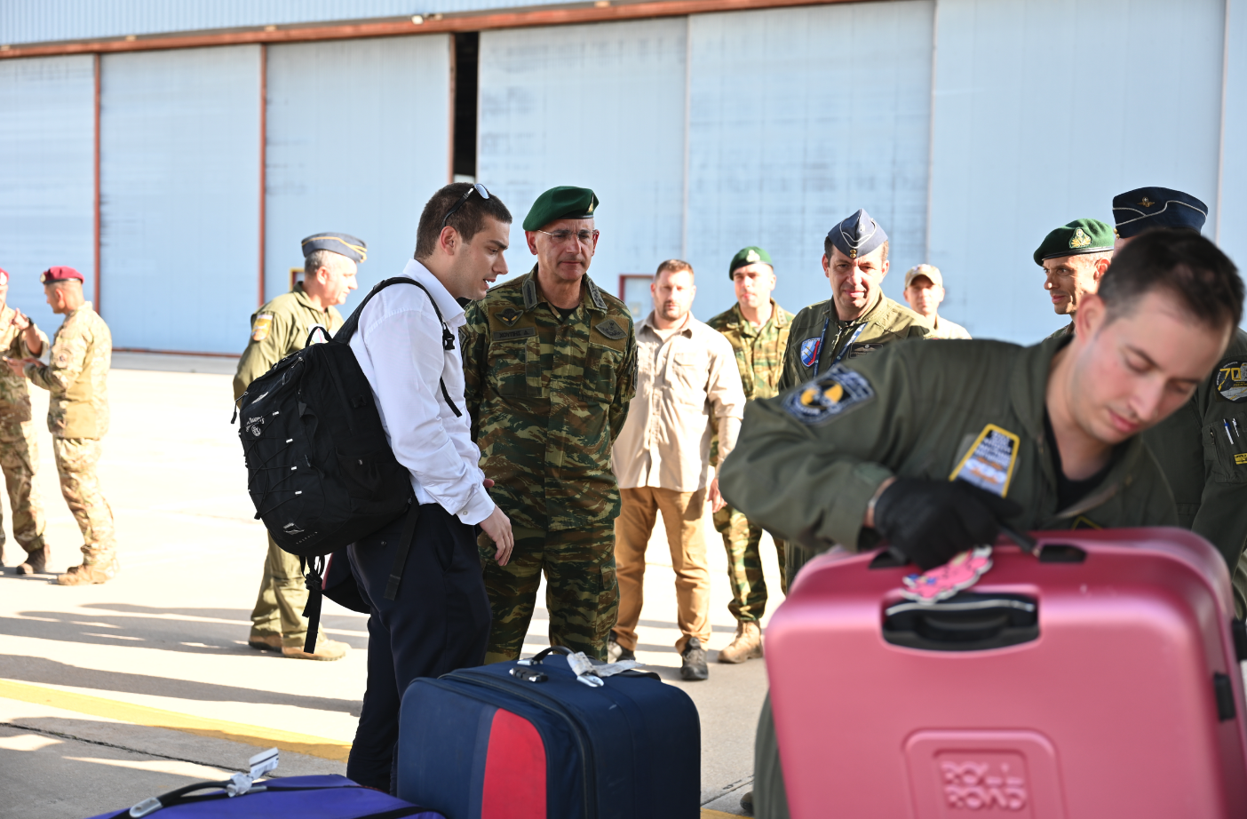 Επαναπατρίστηκαν οι 22 Ελληνες από τον Λίβανο-2