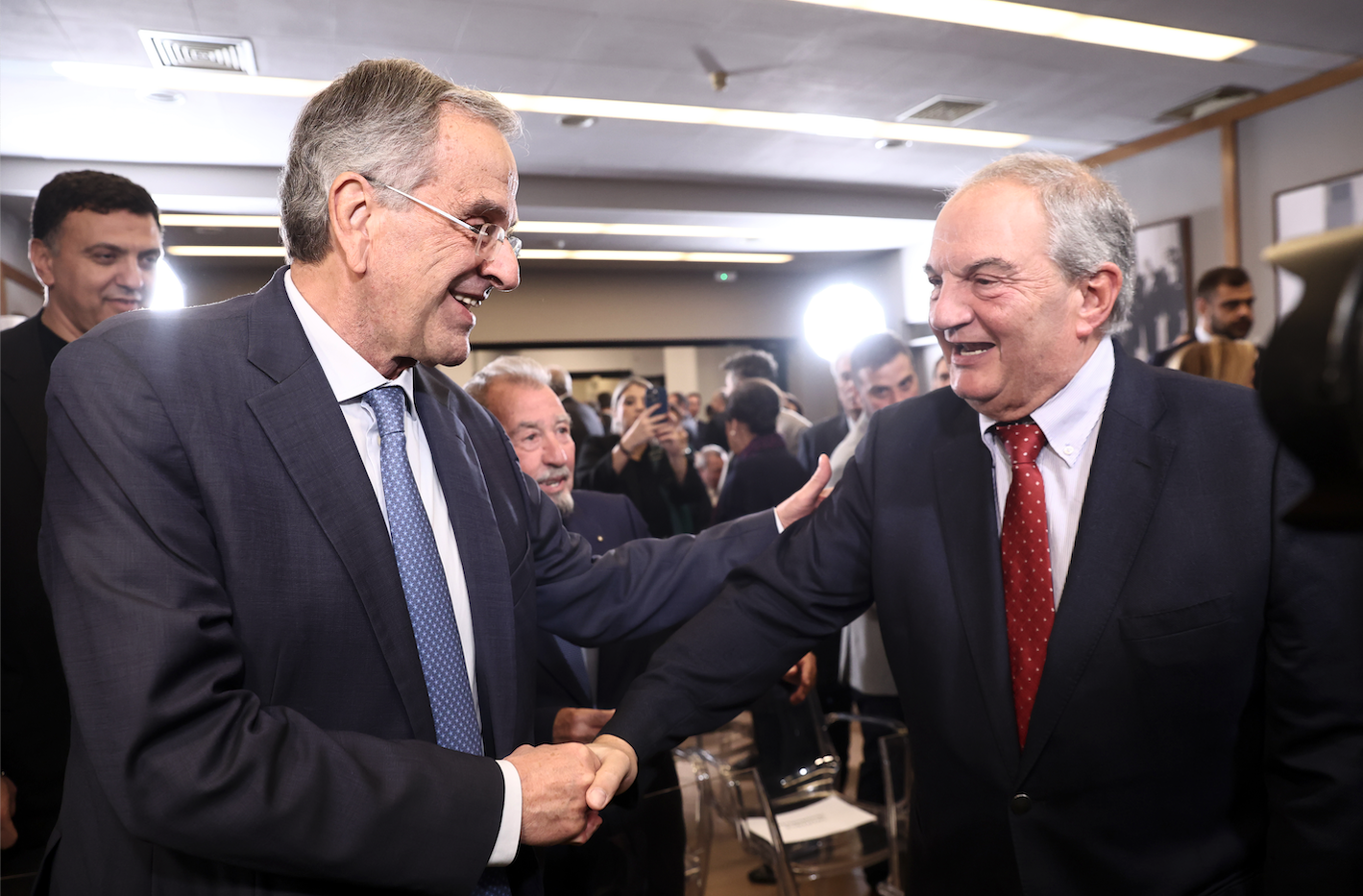 Τα τετ α τετ Μητσοτάκη με Σαμαρά και Καραμανλή-2