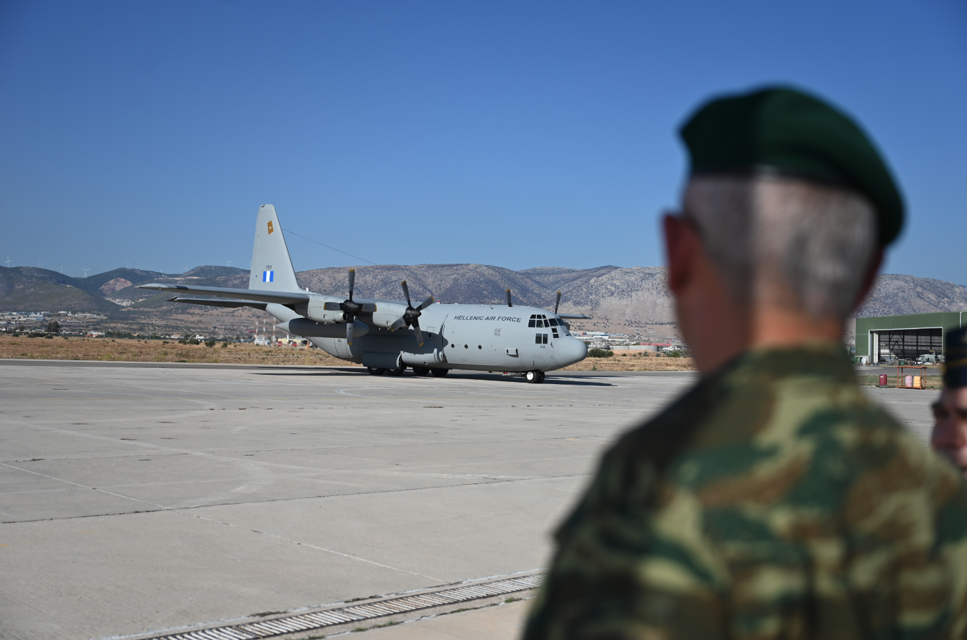 Επαναπατρίστηκαν οι 22 Ελληνες από τον Λίβανο-1