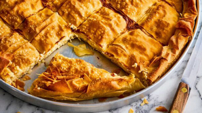 τυρόπιτα-με-πλούσια-κρέμα-τυριών-563260720