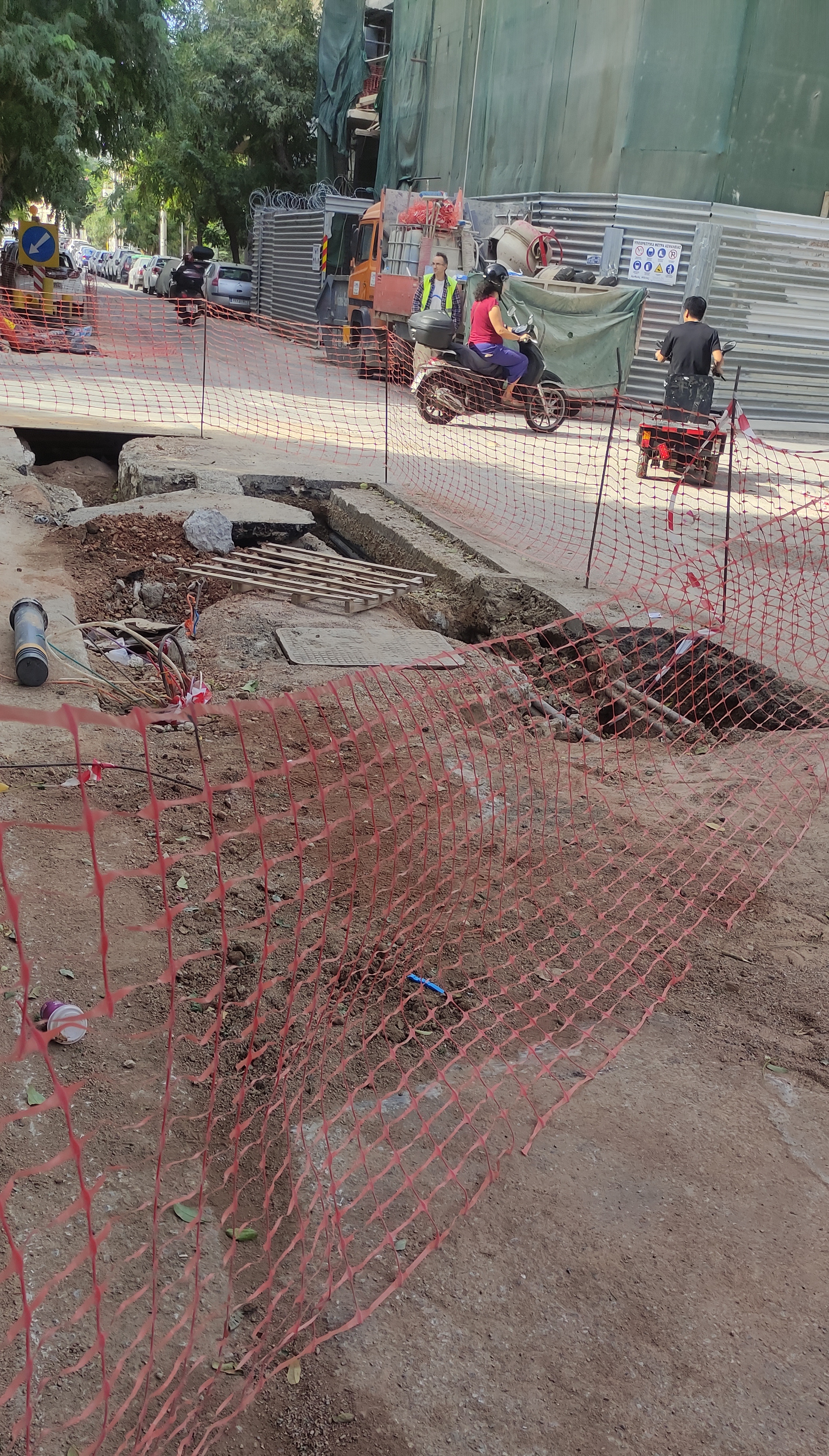 Περιπολίες στα εργοτάξια της Αθήνας-1