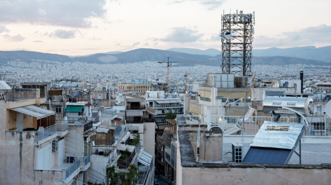 μόνο-ανακατασκευές-στην-υδρα-563257423