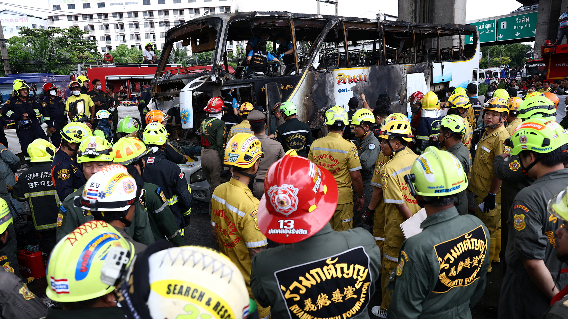 Ταϊλάνδη: Φωτιά σε σχολικό λεωφορείο – Αναφορές για αρκετούς νεκρούς-1