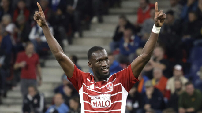 αμπντάλα-σιμά-ο-ξυλοκόπος-που-άγγιξε-563250841