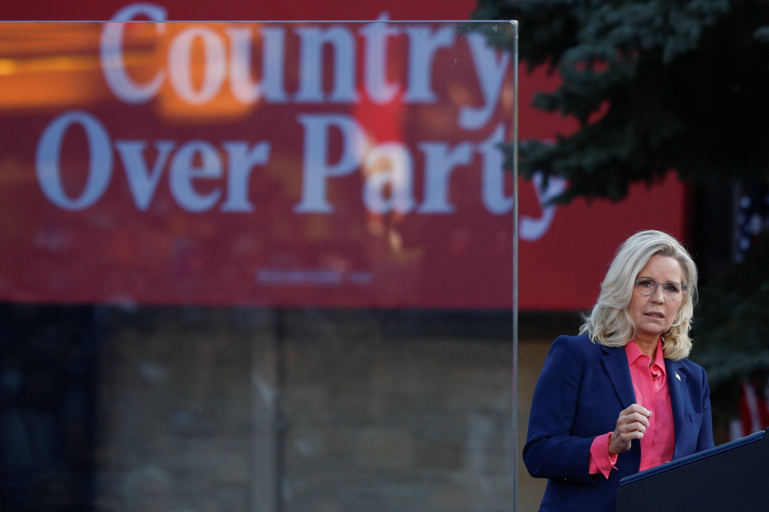 Αμερικανικές εκλογές: Στο πλευρό της Κάμαλα Χάρις η Λιζ Τσέινι – «Ακατάλληλος να κυβερνήσει ο Τραμπ»-1