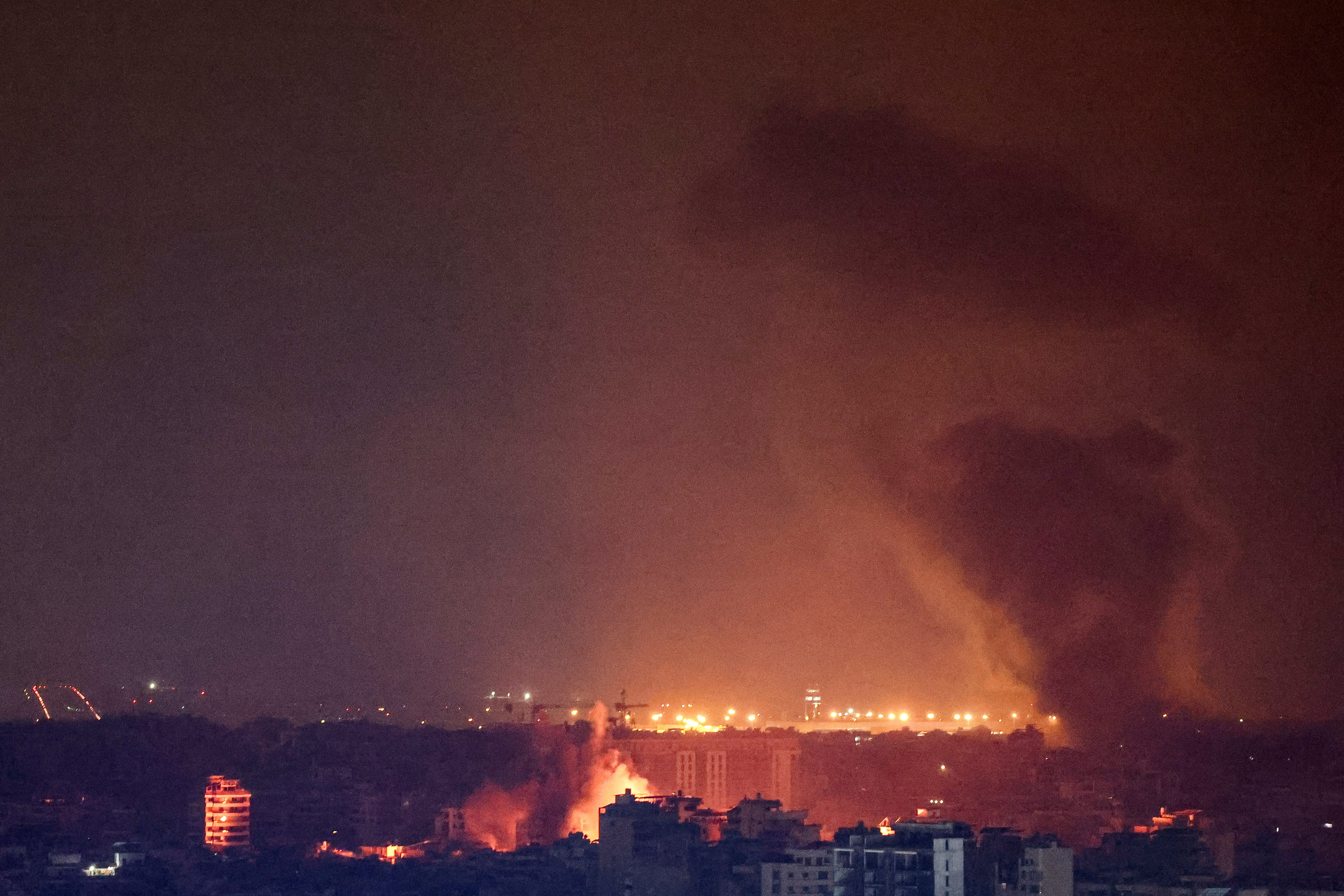 Το Ισραήλ χτυπά τον Λίβανο – Οι επιθέσεις κλιμακώνονται-2
