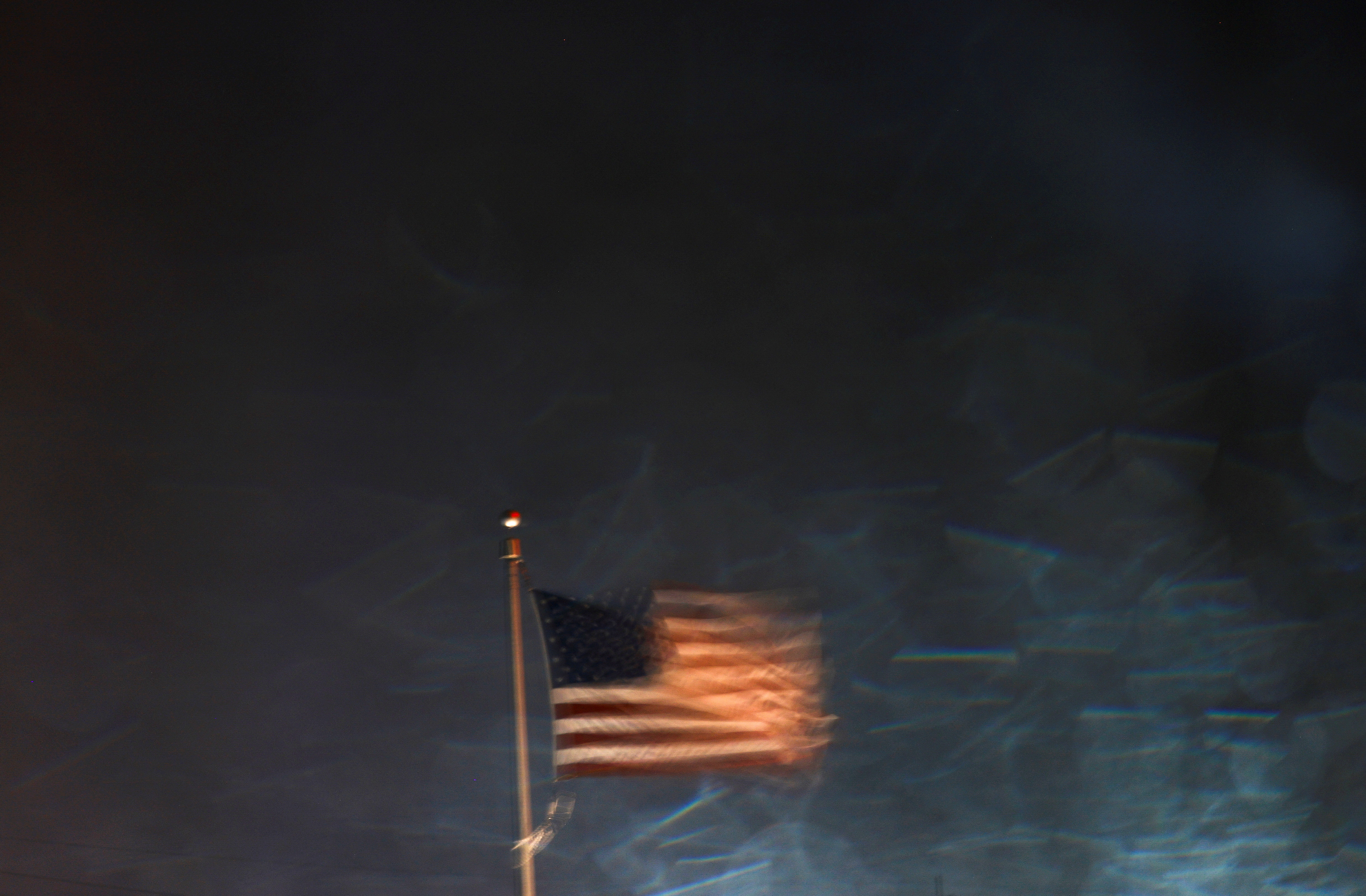 O τυφώνας «Μίλτον» χτυπά τη Φλόριντα-3