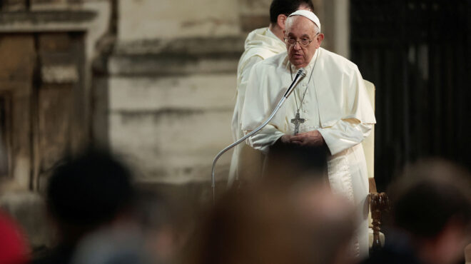 στη-μόσχα-ο-απεσταλμένος-του-πάπα-για-τ-563271148