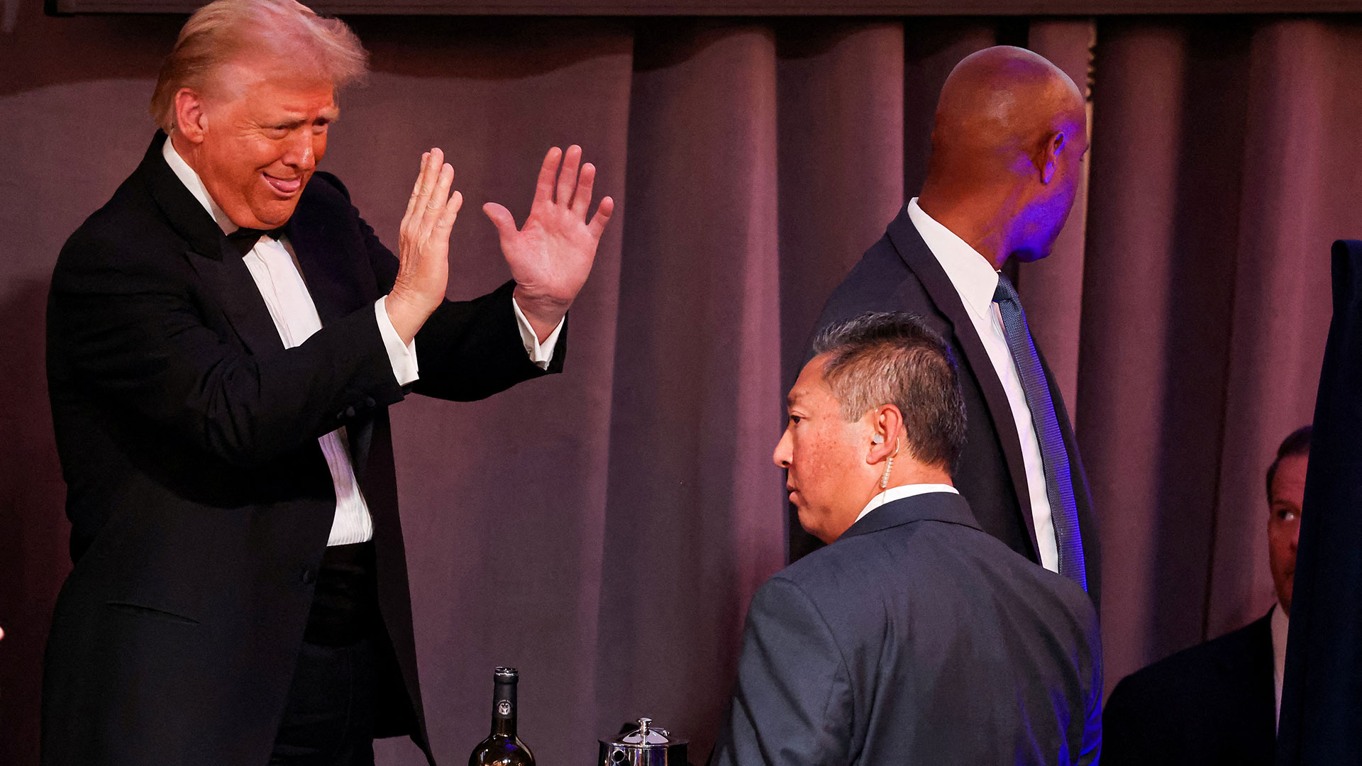 WSJ: Ποιοι πόνταραν 30 εκατ. δολάρια στην εκλογική νίκη του Τραμπ-2