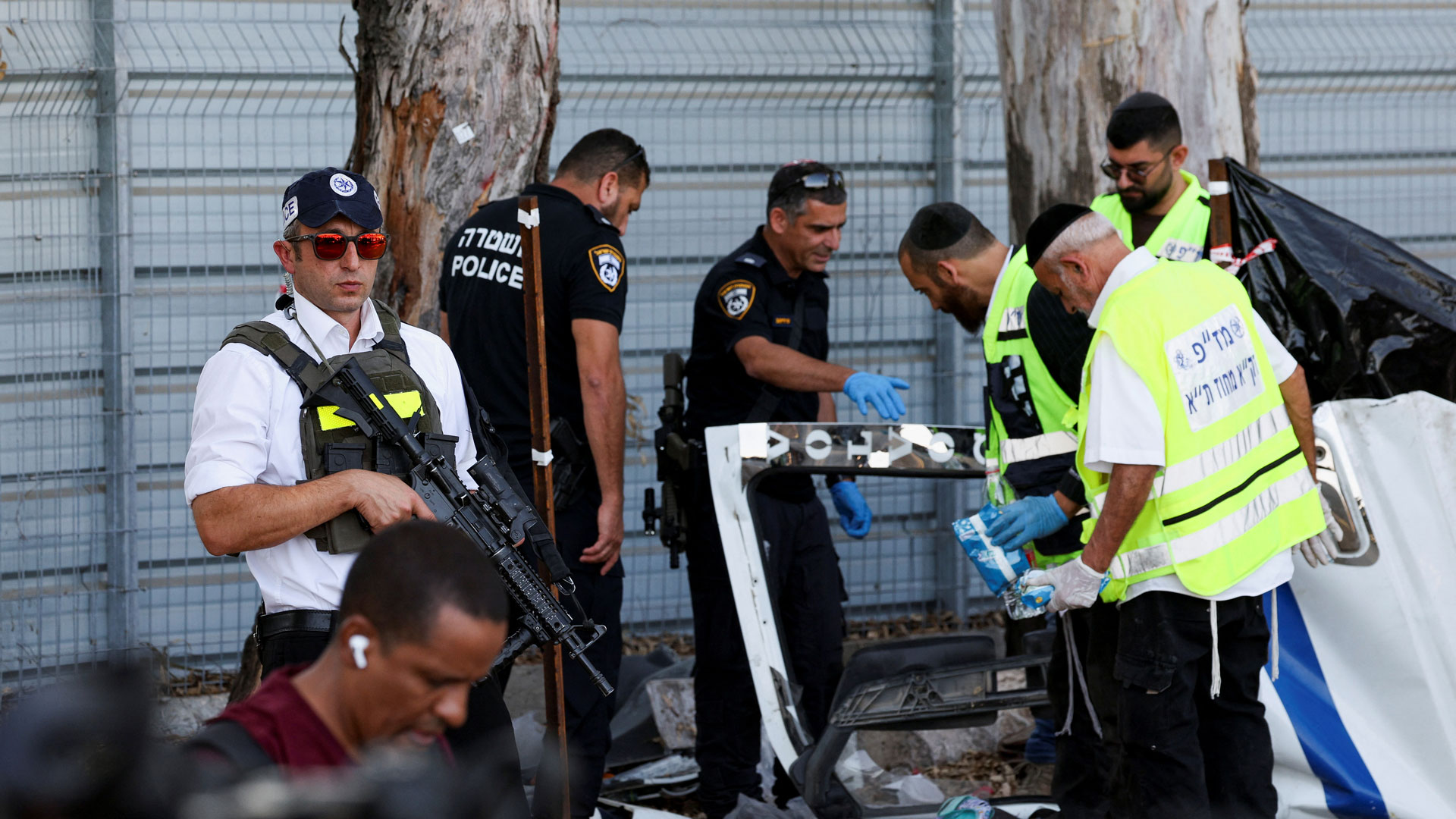 Ισραήλ: Φορτηγό έπεσε σε στάση λεωφορείου κοντά στο Τελ Αβίβ-1