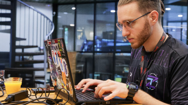 ανοικτό-πανεπιστήμιο-χάκερ-έριξαν-563290699