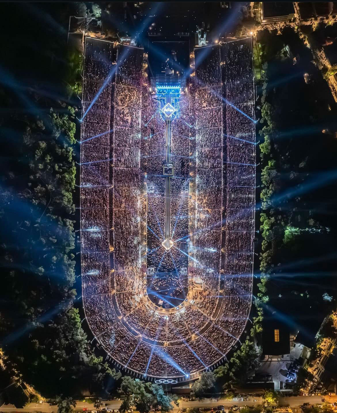 Το μουσικό φαινόμενο Αννα Βίσση-1