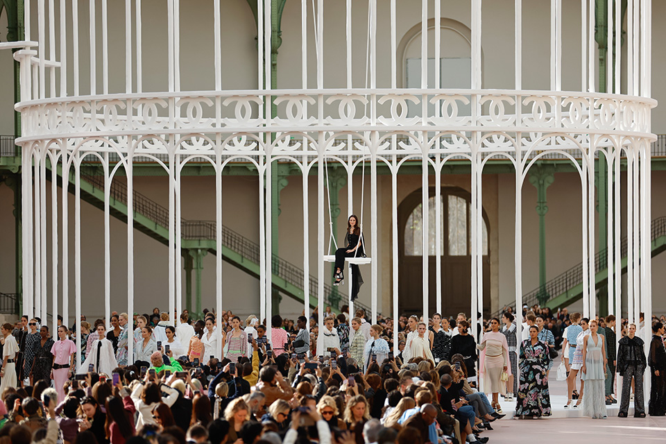 Πάνω ψηλά στον ουρανό-2