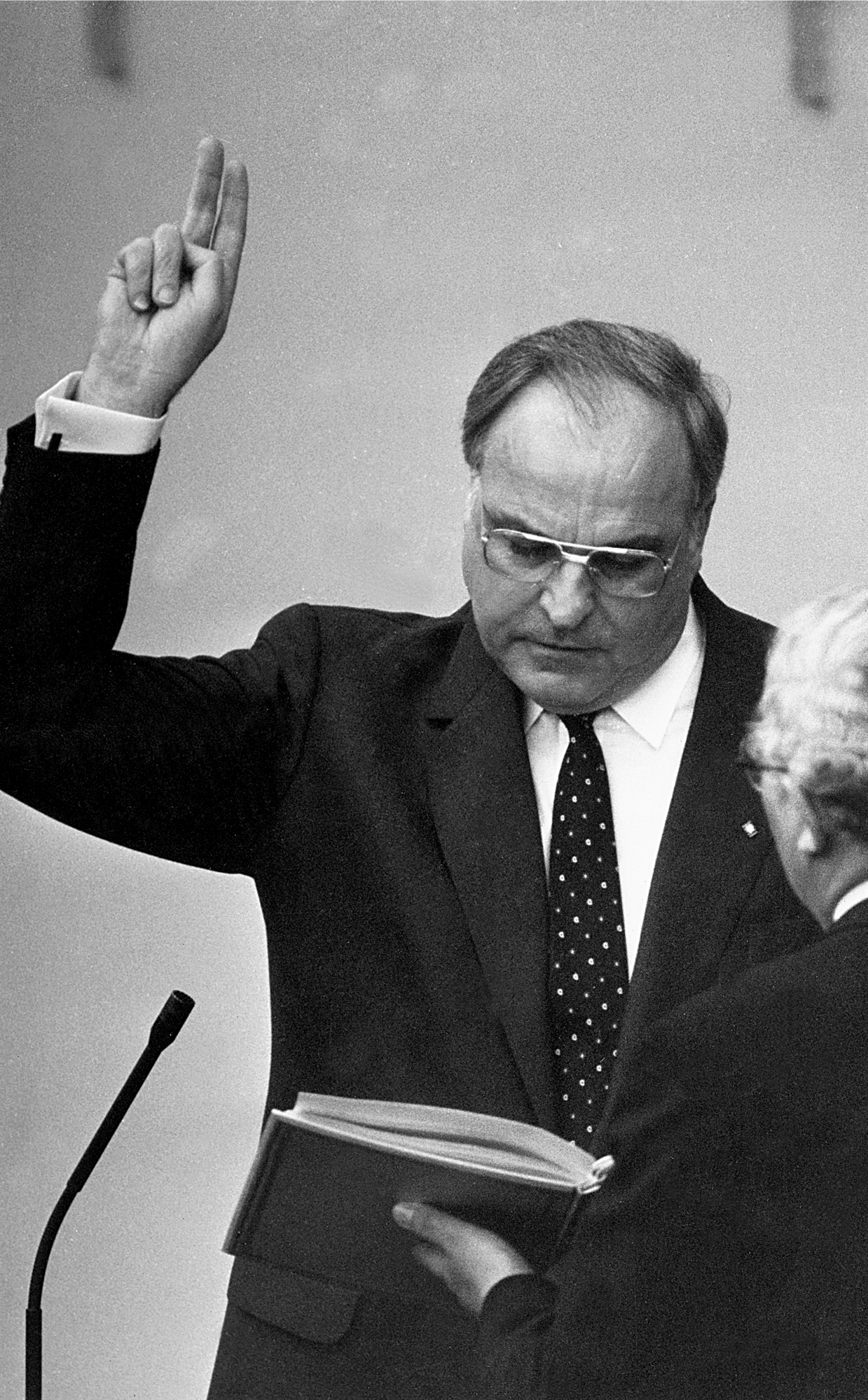 Η Δυτ. Γερμανία στρέφεται προς τα δεξιά-3