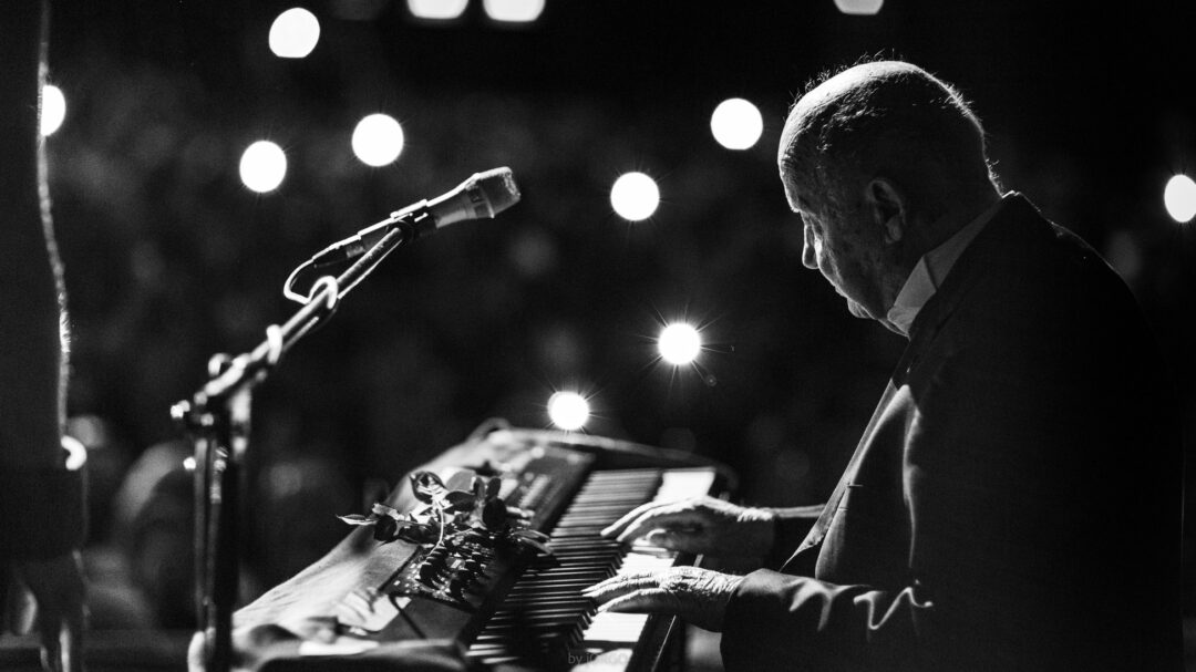 θλίψη-για-τον-σπουδαίο-μίμη-πλέσσα-αυτ-563257309