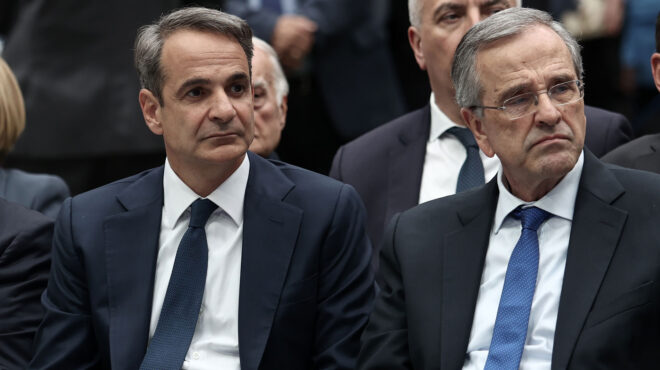 ποιος-θα-πατήσει-το-κουμπί-563290318