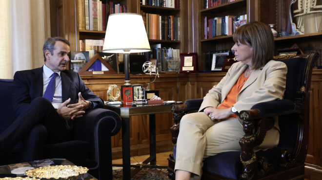 ο-σαμαράς-προτείνει-τον-κώστα-καραμαν-563293447