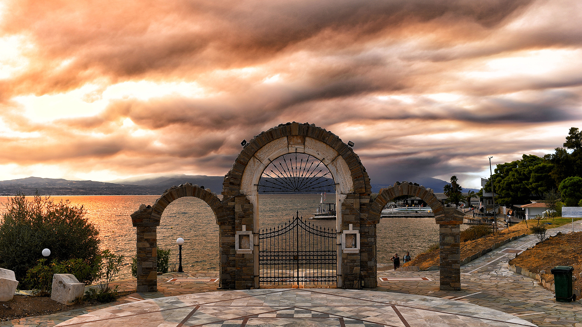 Φωτιά στην Κορινθία: Μάχη με τις φλόγες για τρίτη μέρα – Νέο «112»-4