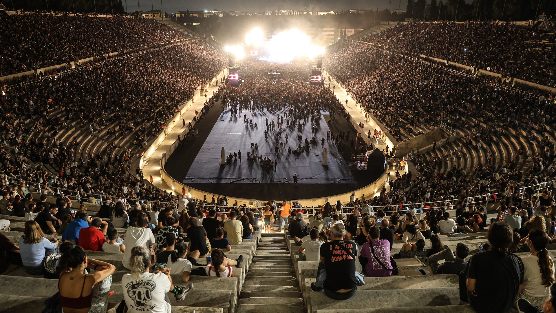 Ενα τραγούδι για τα Τέμπη-7