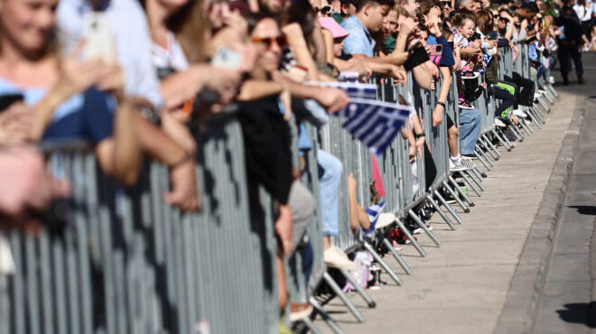 φιλική-επιστολή-σε-μια-ανιστόρητη-με-α-563294500